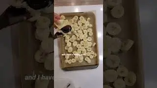 How to freeze bananas for smoothies and (n)ice cream