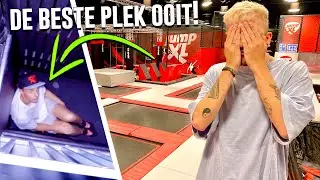 VERSTOPPERTJE IN EEN DONKER TRAMPOLINEPARK! (Met Boaz & Mees)