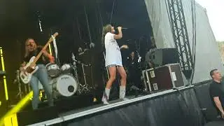 Hey Jen-Jenifer -Les Bakayades 2019 2