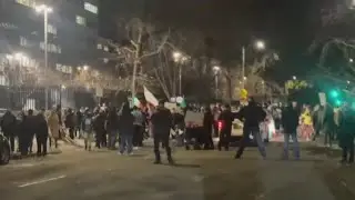 Calls for accountability follow Minnesota ICE shooting as crowds gather in Sacramento