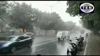 Rain lashes parts of Delhi | Visuals from Dwarka