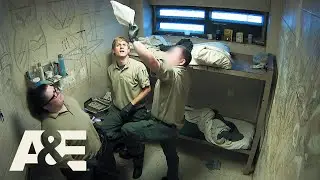 60 Days In: Officers Find Contraband in Alex&rsquo;s Room During Search | A&E