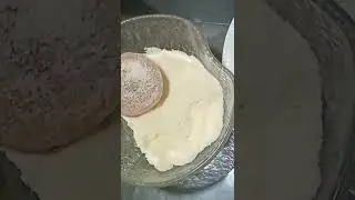 use bear brand milk powder  dusting your donut. mas masherrreeep!!# donut #bear brand