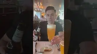 HOW TO POUR THE PERFECT BEER TABLESIDE?!! #drink #shorts #customerservice