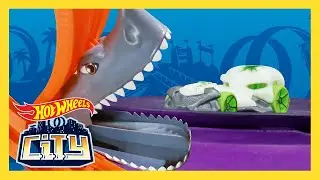 ¡Draven ROBA LOS AUTOS HOT WHEELS DE ORO! 🚕🏆😱 | New News | Hot Wheels City en Español
