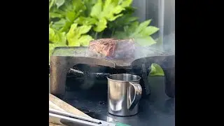 Cuisson viande &agrave; la plancha en fonte pr&eacute; culott&eacute;e