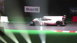 Mark Lieb drives the Porsche 919 Hybrid in the Porsche Arena at the Porsche Sound Nacht 2018