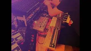 Boneless One - Freak Acid [] strictly hardware [] TB-303 [] Uno Drum [] TR-06 [] RZ-1