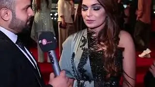 Pakistan's Meera Jee leaves Haroon Rashid speechless on the Lux Style Awards red carpet.