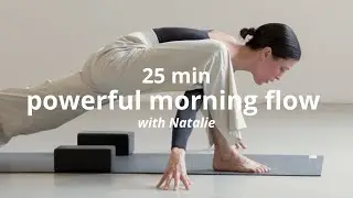Powerful morning yoga flow to feel awake | 25 min | EN