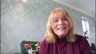 Wedding celebrant Lynne Hughes reviews Heart Led studio Brand Elevation Specialist
