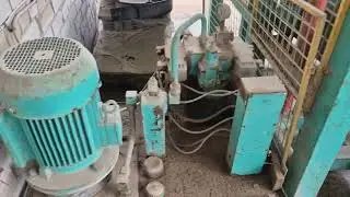 Concrete paving and lawn kerb machine