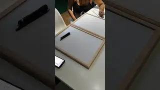 com uma simples lousa infantil fiz esse lindo dueto de quadros!! o voc&ecirc; achou desta ideia ?? 🤭✨