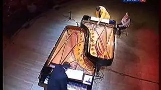 George CRUMB: Zeitgeist, tableaux vivants for two amplified pianos.