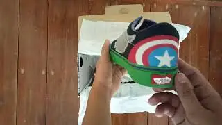Unboxing Vans oldskool X marvel