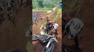 #shortvideo #shorts #trabas #extreme #trail #enduro #trabaslucu #baksos