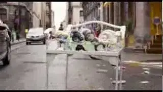 THE SMURFS 2 (3D) - Candy Store Cart Ride Clip
