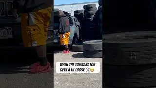Nothing to see here 🤣🤷🏾&zwj;♂️🤦🏾🛠️ #funnyvideos #funnyshorts #doubletake #carrepair #bluecollar