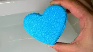 LUSH Intergalactic BathBomb