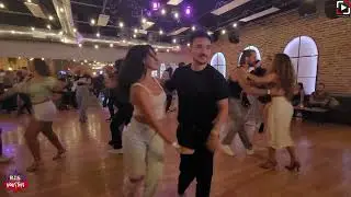 Jennifer Stein y Jonathan social dancing at BIG Salsa Festival Pre-party