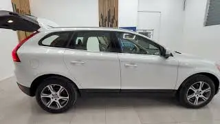** Volvo XC60 **