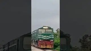 8DN TEZGAM EXPRESS WITH ZCU20 #train #railway