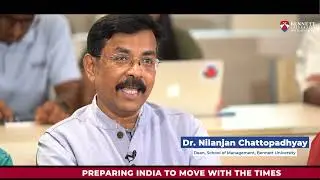 Dr. Nilanjan Chattopadhyay welcomes the BBA students to the Bennett University campus.
