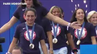 Team USA women Rugby sevens celebrate their bronze medal @ Paris Olympic Games 31 july 2024