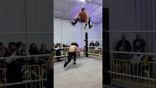 Beautiful counter by LaDon Sanders #ipw #indiewrestling #annarbor #blackexcellence