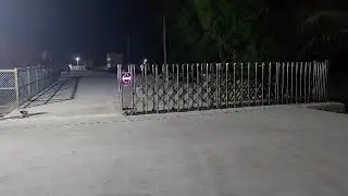 Retractable gates for wide Entries