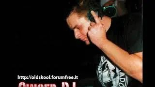DJ Ginger vs DJ Diego Donati - Plasmaphobia (RE) vocal Wolf live 1995