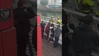 Woman refuses to get out of the River Liffey in Dublin 🇮🇪 #Irish #Dublin #Garda
