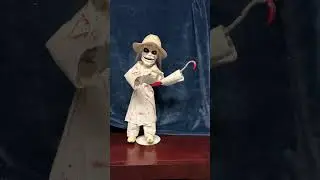 JesterMikey Shows His Puppet Master Replica Of The Blood Splattered Blade #puppetmaster