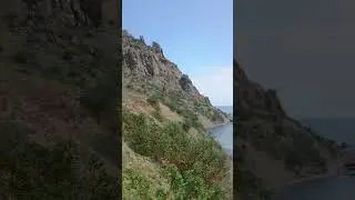 Живописный красивый вид вулкана Карадаг на побережье Черного моря в Крыму #interesting #travel #natu