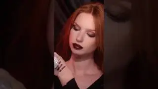 Such a beautiful dark red lip combo 😍