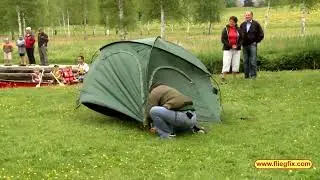 Zeltaufbau im Sturm   Wechsel Forum 4 2   auf der FLiegfix Outdoormesse   Pitching a tent in storm