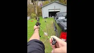 Using my new target to sight in my Mathew's Bow #mathewsarchery #hunting #mathewsbow #bowhunting