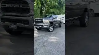 2021 Ram 2550 Leveled 20x10 | 8x6.5 | -18 Fuel Maverick Chrome