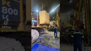 Counterweight install on this Komatsu PC 800LC. #timelapse #excavator #komatsu #komatsuexcavators