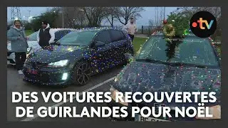 Des voitures recouvertes de guirlandes lumineuses pour Noël