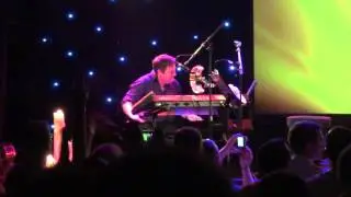Brian May & Kerry Ellis @ Paris la Cigale 2013 : Crazy little thing called love (21/21) (Full HD)