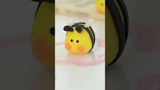 How to make a chubby bee out of fondant | Cute cake topper cake decorating idea#trending #shorts
