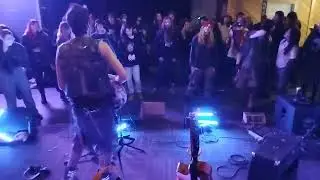 2B-Deterrent - Pickin up Cigrit Blues (Live @ Green Auto)
