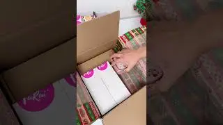 Packing Christmas Presents 🎁🎄 (🎥: furui/TT)