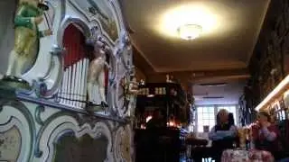Carl Frei boekenkist diversen. De Kleine Witte Ruth kermisorgel Vallentgoed