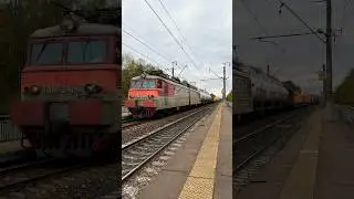 Электровоз ВЛ11м-241 с грузом и запчастями от БелАз проезжает о.п Вяткино #бмо #поезд #электровоз