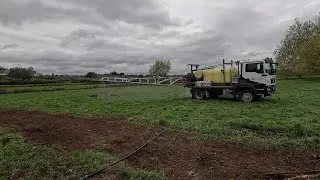 Опрыскивание кукурузы. У меня ее меньше, но больше