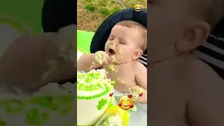 Cute baby eating cake 🎂 🥮