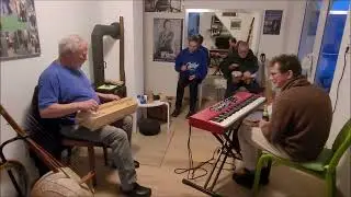 Augenstern tanzt (Scheitholt- & Percussion-Improvisation)