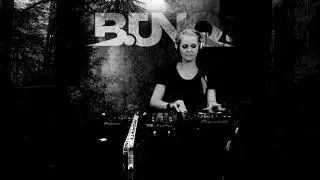 B.UNQ! Hardtechno @ Trivial Bookings